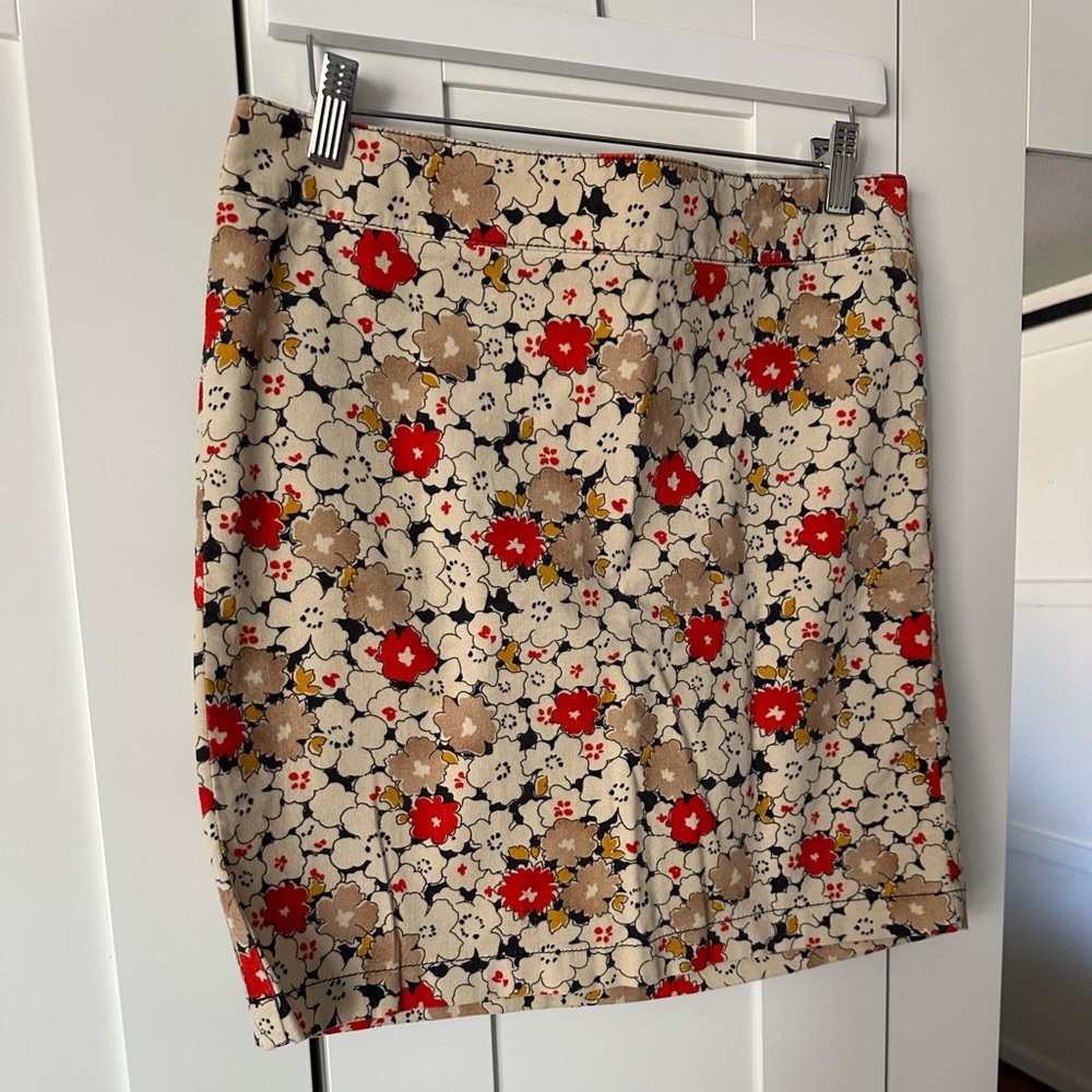 LOFT Floral Velvet Mini Skirt in Red, Navy, Yellow and Beige Women’s 4